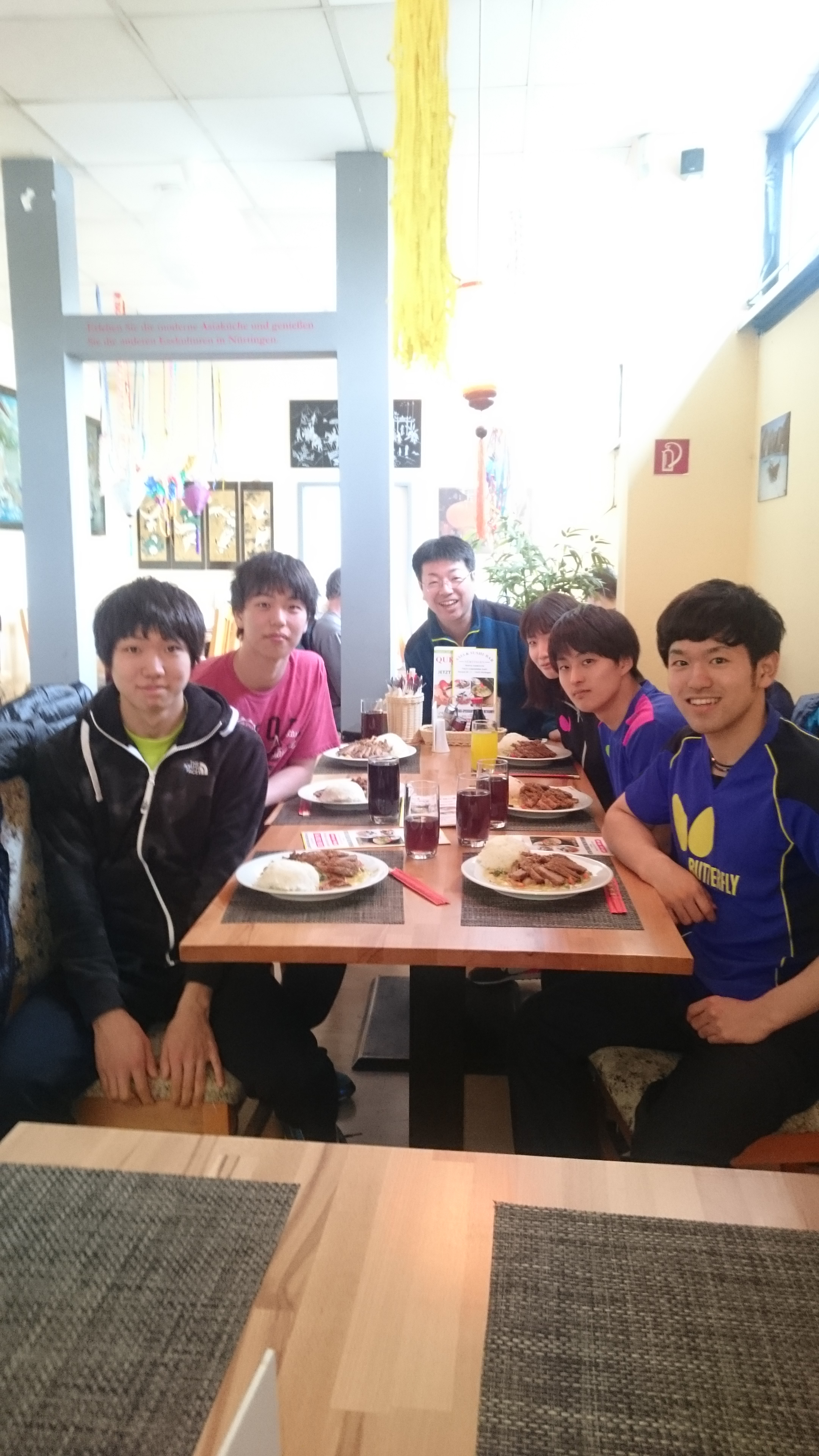 6人