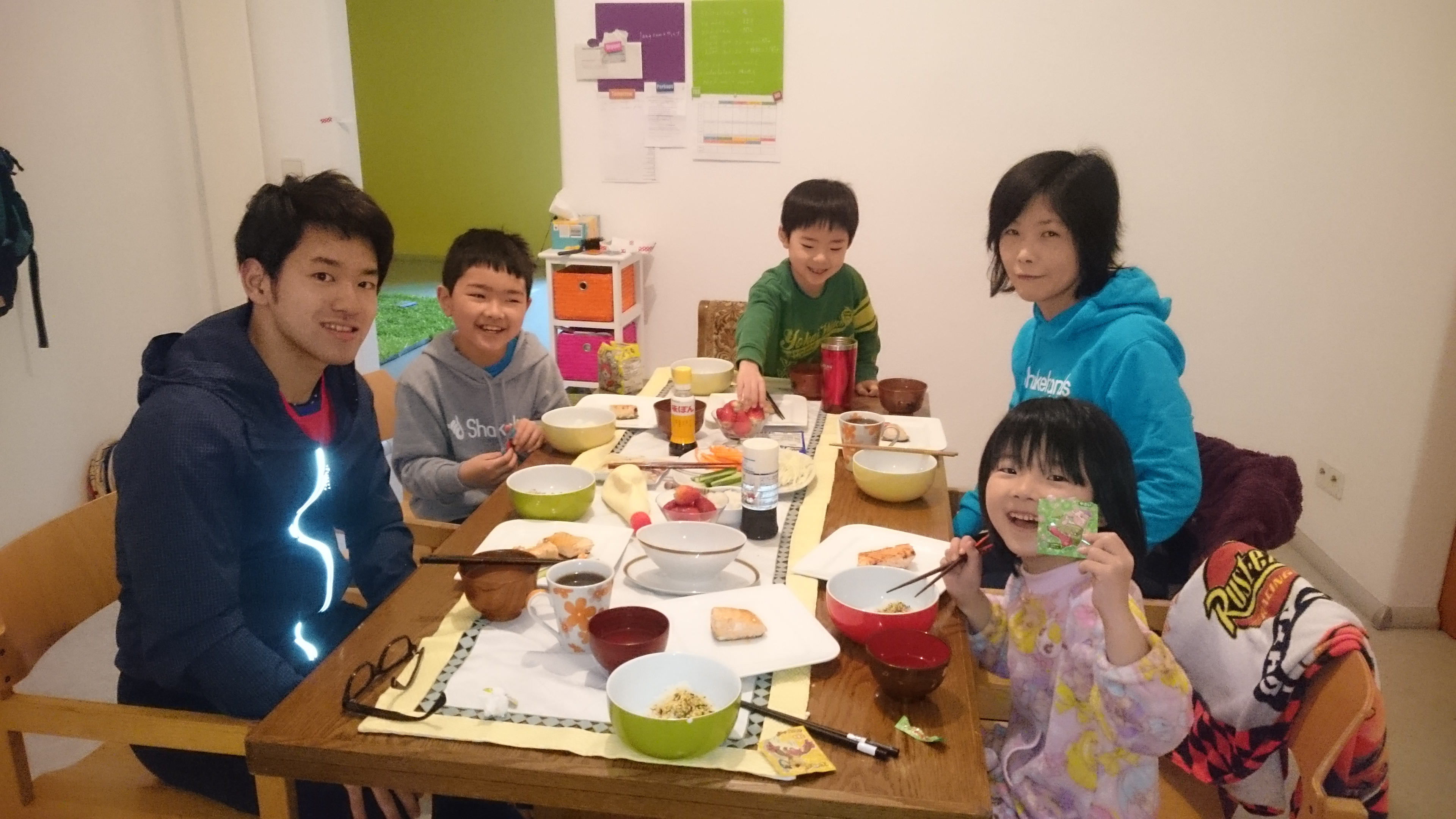 朝食