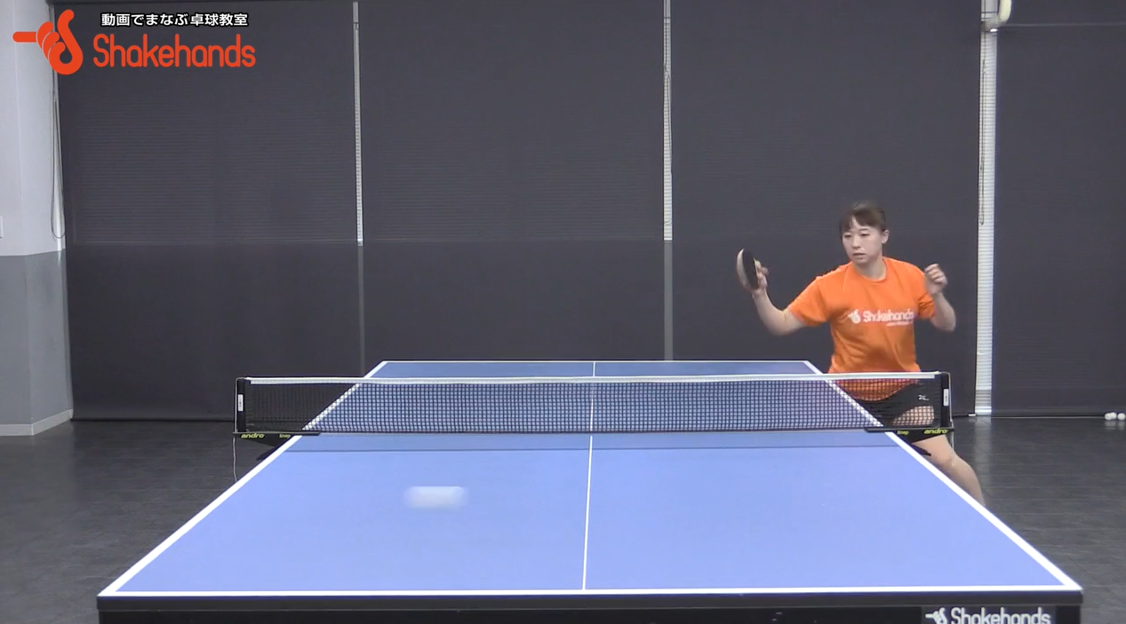 中国式ペン選手の全面に来るボールに対する練習動画です。