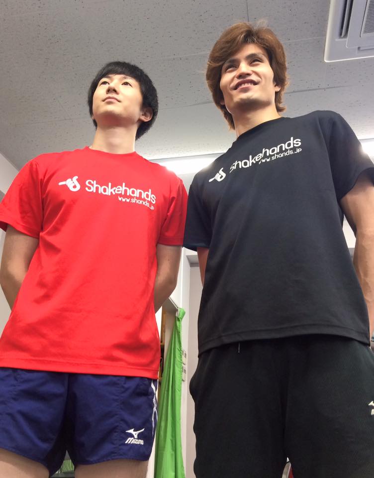 卓球イベントをイケメンコーチが企画