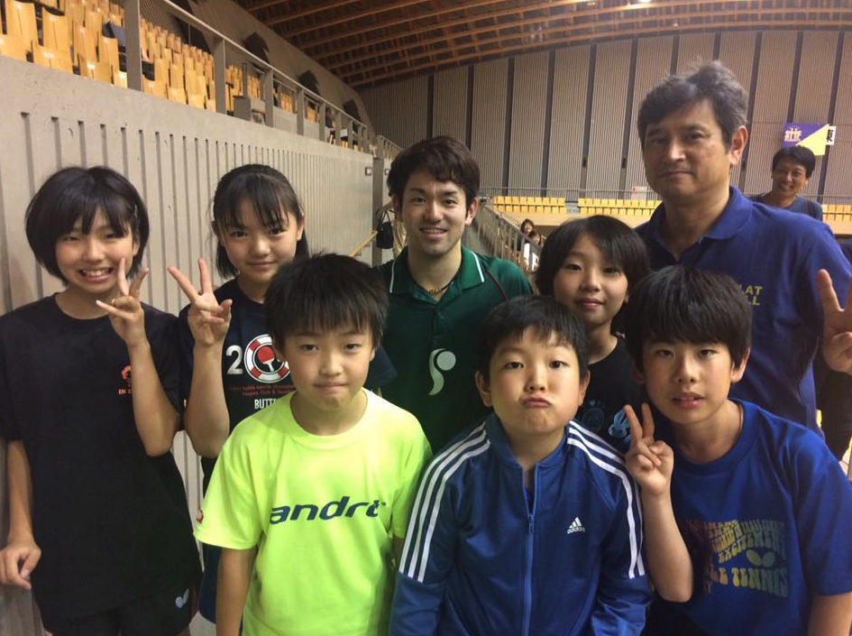 及川瑞基選手、見事な卓球逆転勝利
