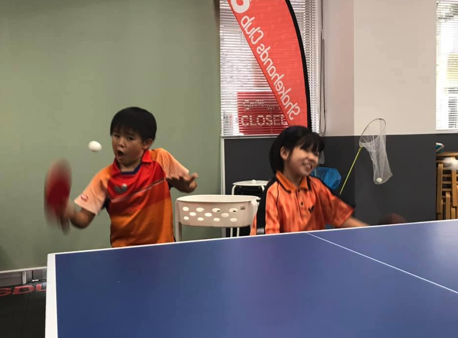 今回、加藤美優選手のミユータとしゃがみ込みサーブが注目