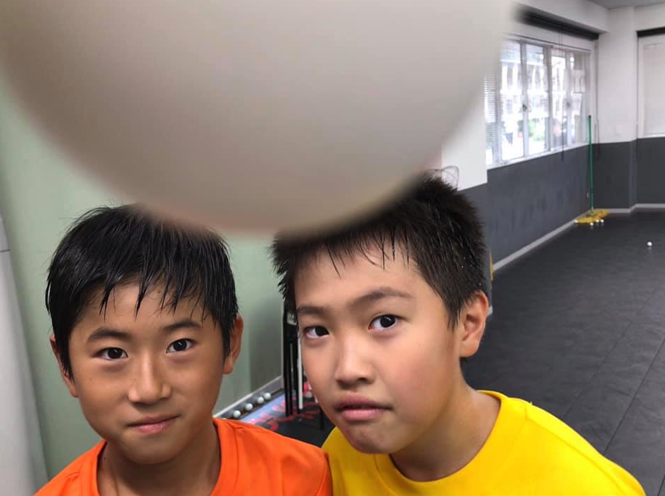 最近の卓球選手の大人も子供もプレーが雑