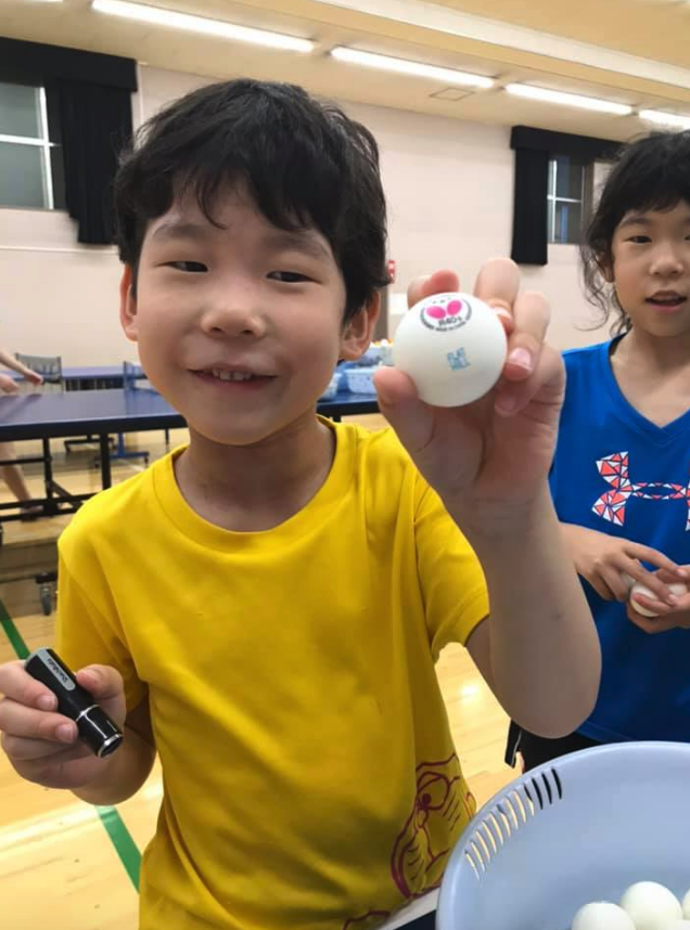 今年度の全日本選手権一般ジュニア大会使用球は 『バタフライ スリースターＲ40＋』