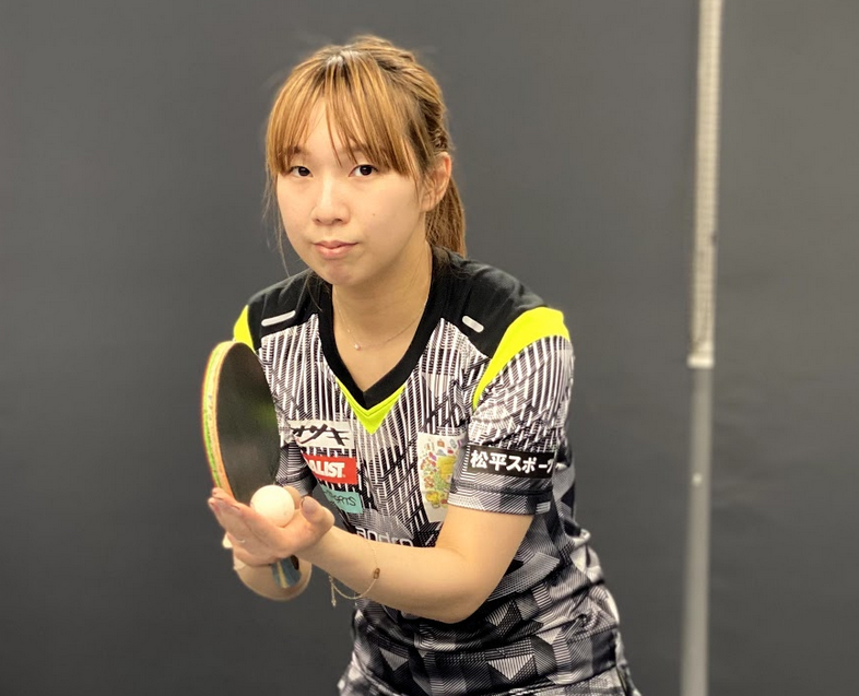 6月から、松平選手の基本技術を特集中！ しゃがみ込みサーブは必見！