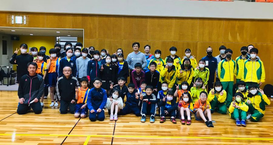 将来的に大事な卓球技術・体の使い方を紹介し、 短い時間ですが徹底的に体感してもらいました