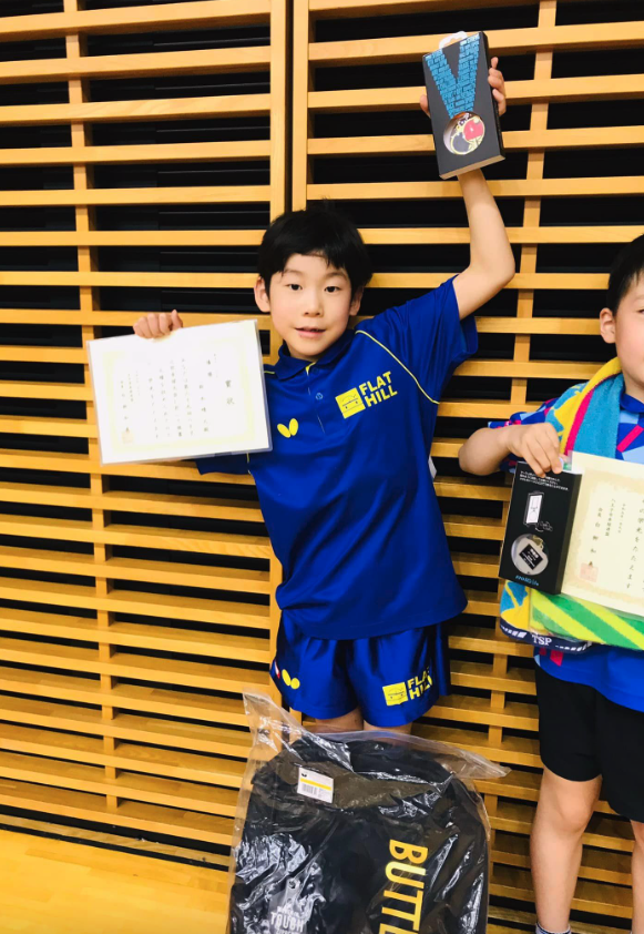 【八王子オープン卓球大会】 男子ホープスB(小3以下)で、 ハルト(小2)が優勝