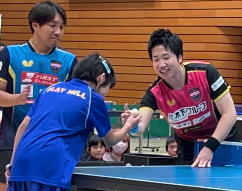 金メダリストの【水谷隼】選手が 調布市総合体育館に来た〜